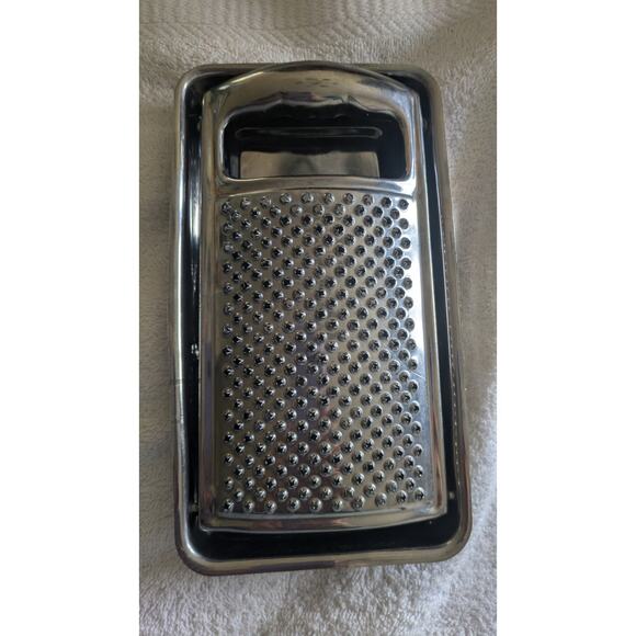 Vintage Italian Grater by Casa Viva, with Box, Excellent  Condition - Picture 2 of 5